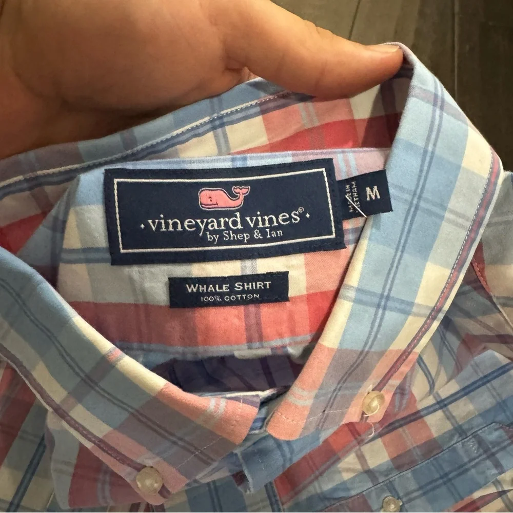 Vineyard Vines Button down shirt SIZE M - Picture 2 of 3
